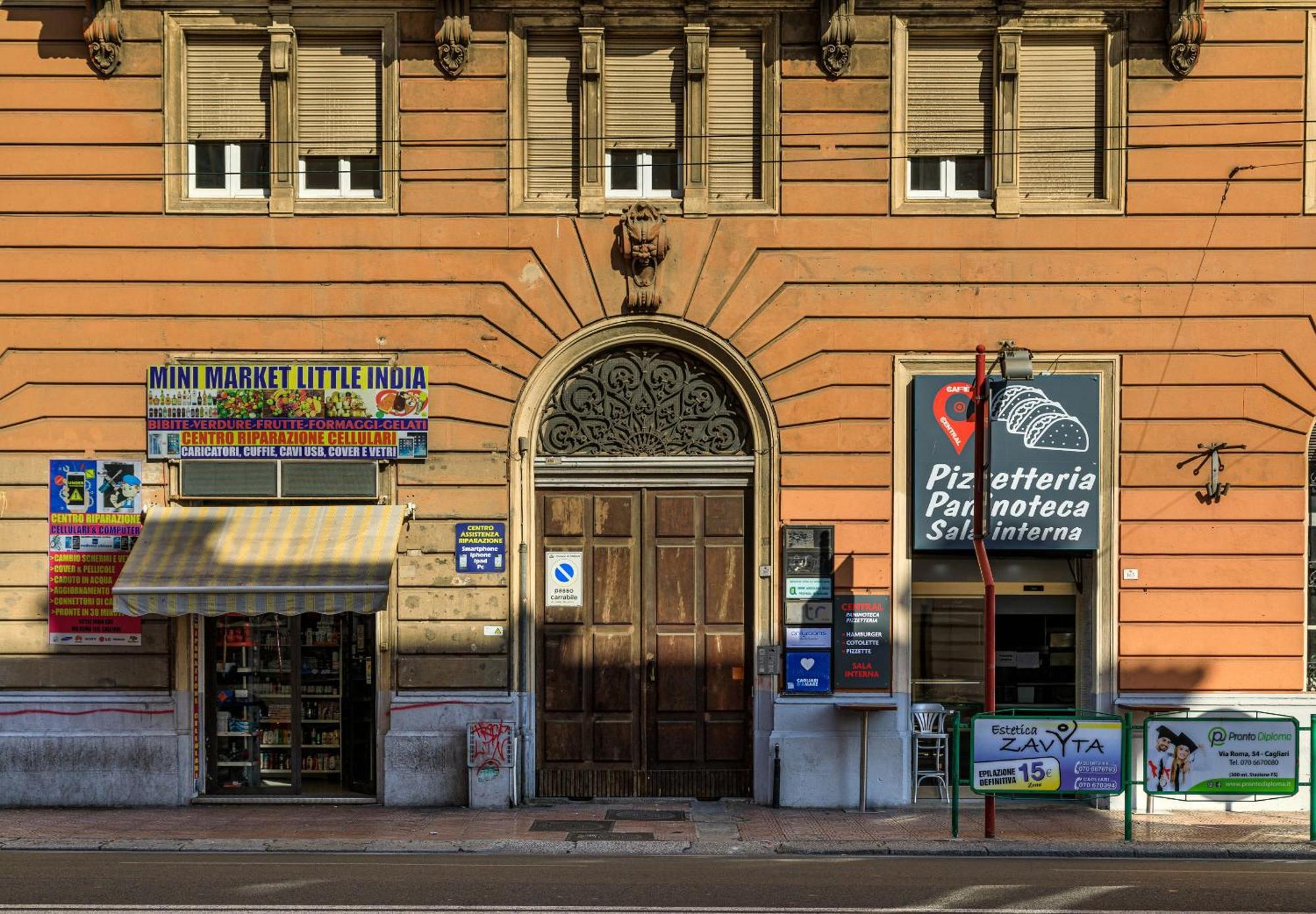 Onlyrooms V - Central & Train Station Cagliari Extérieur photo