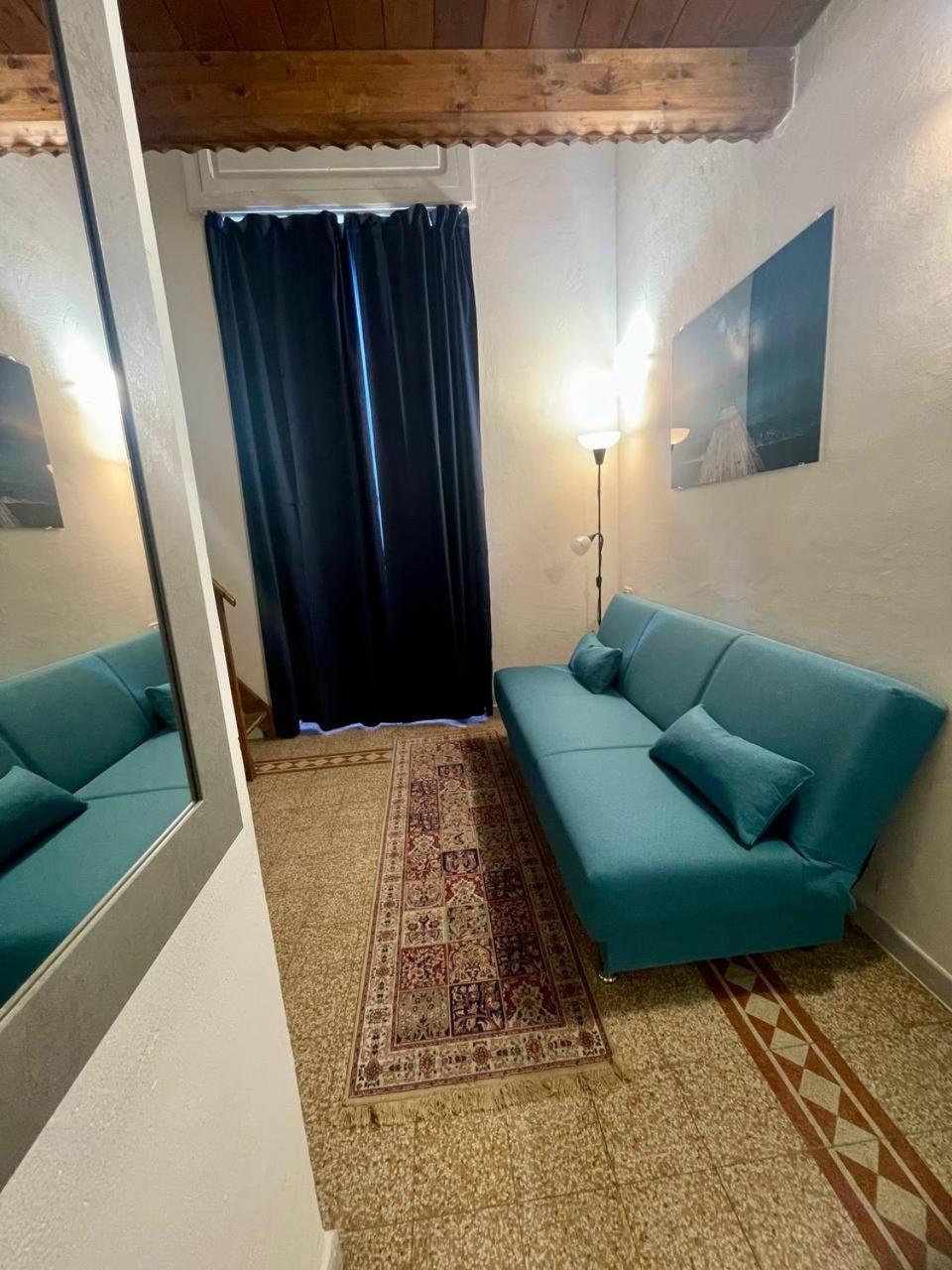Onlyrooms V - Central & Train Station Cagliari Chambre photo